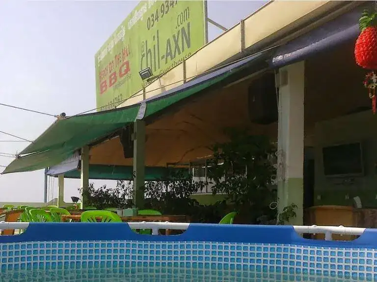 Big Johns Chil and Axn Hostel