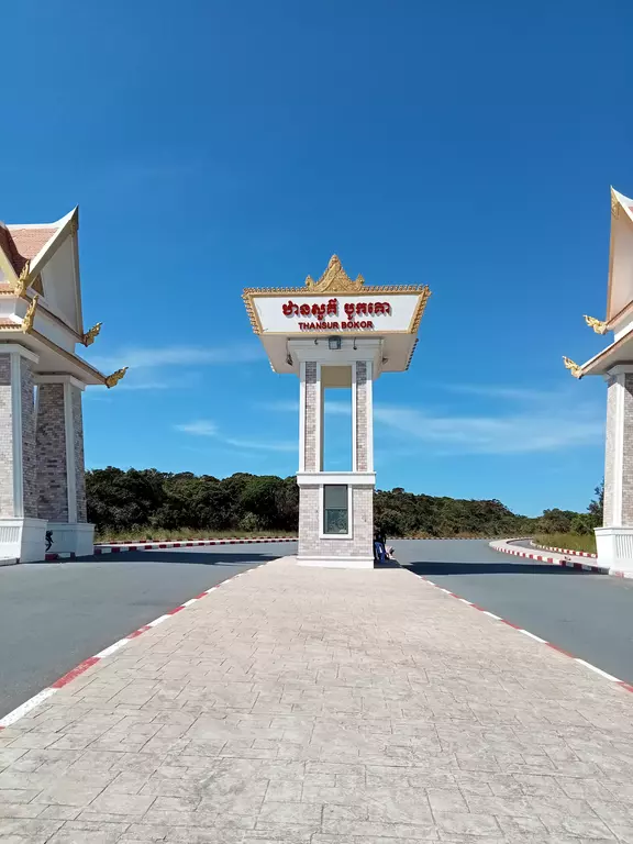 Thansur Bokor - City Gate