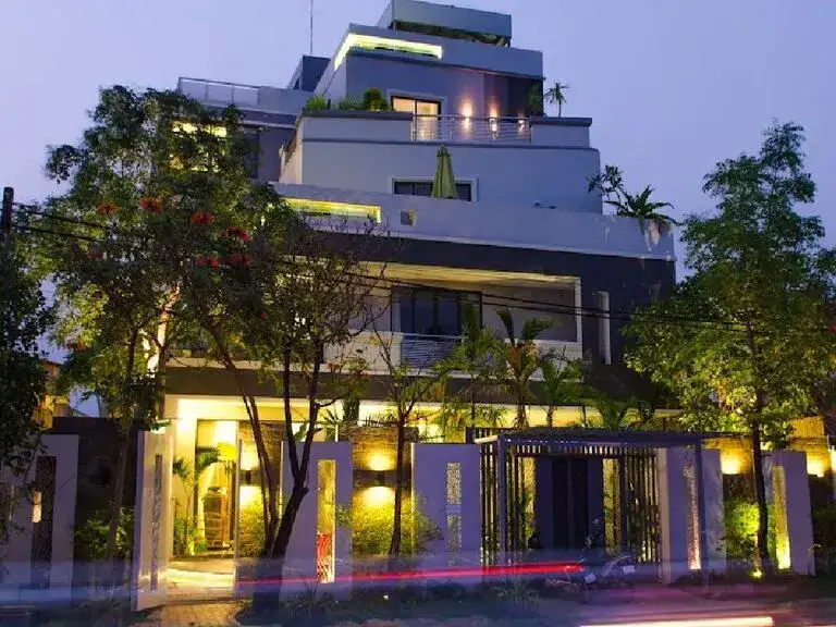 Hotel Five.S
