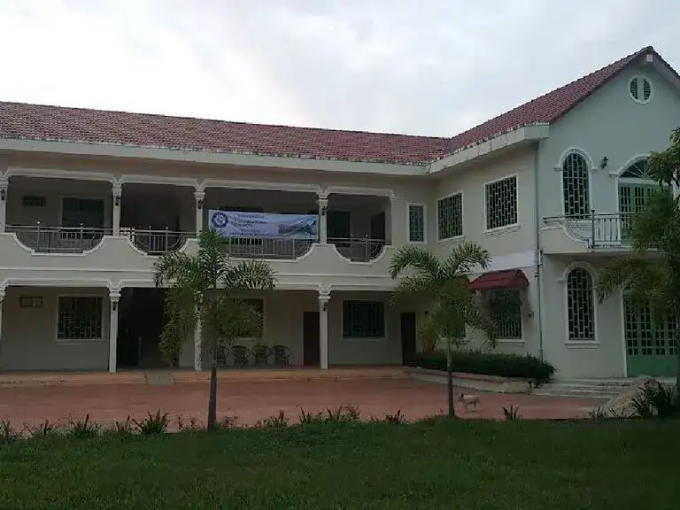 International Synergy School
