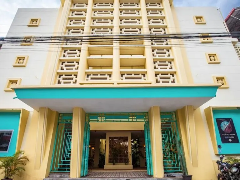 Khách sạn Rạp chiếu phim Cũ