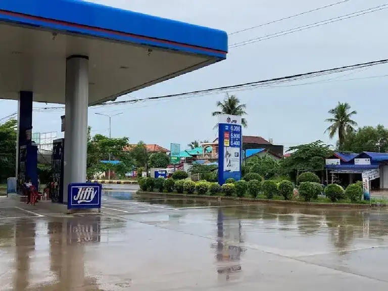PTT ガソリンスタンド