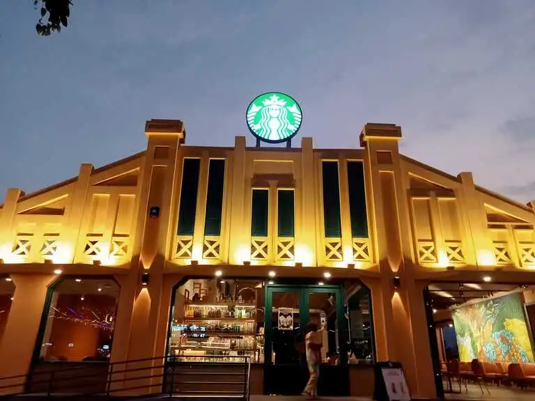 スターバックス・フィッシュマーケット